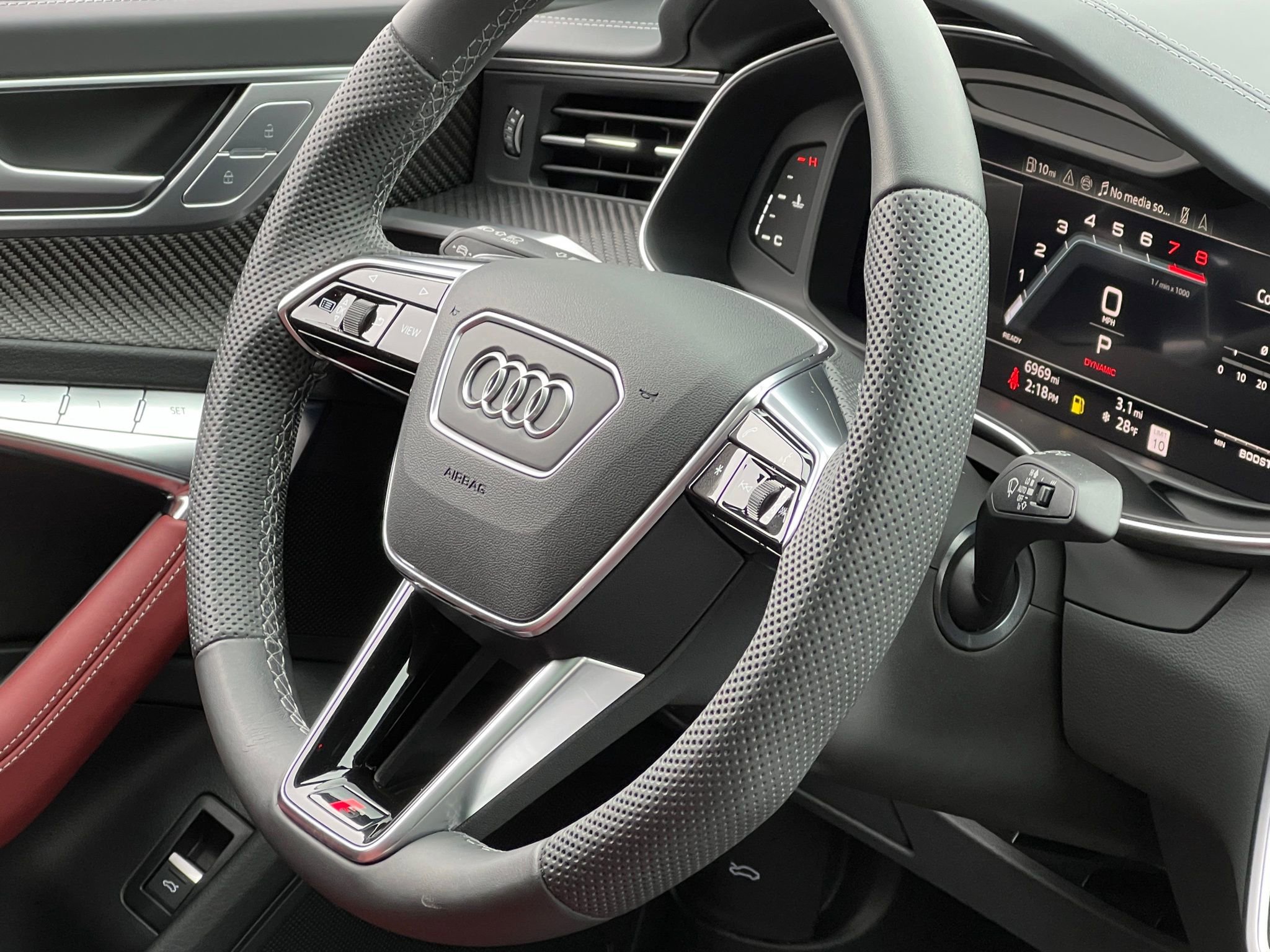 Used 2024 Audi S6 Prestige image 40