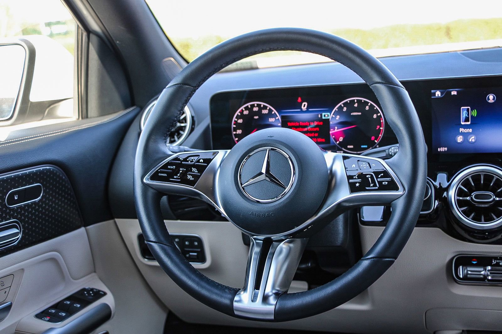 Certified 2025 Mercedes-Benz GLA 250 4MATIC image 16