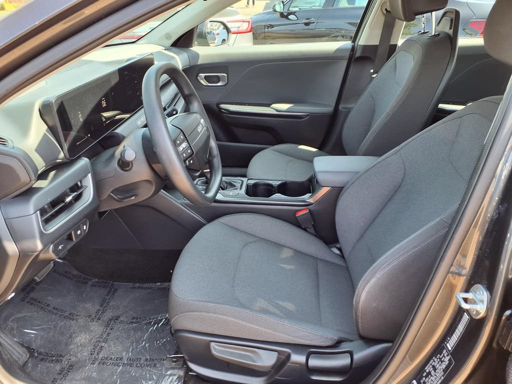 Used 2025 Kia K4 FWD image 13