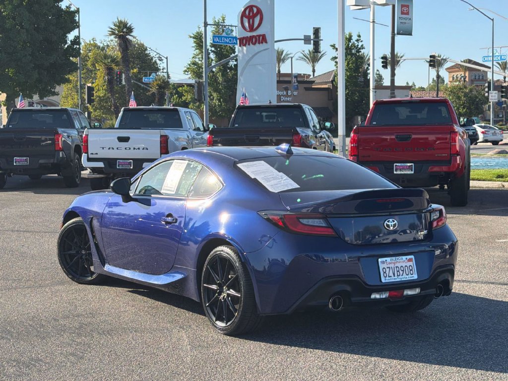 Used 2022 Toyota GR86 Premium RWD image 5