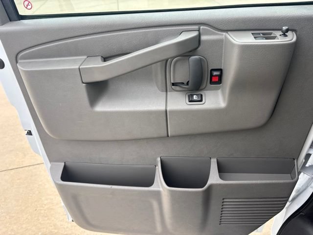 Used 2025 Chevrolet Express 2500 w/ Driver Convenience Package RWD image 13
