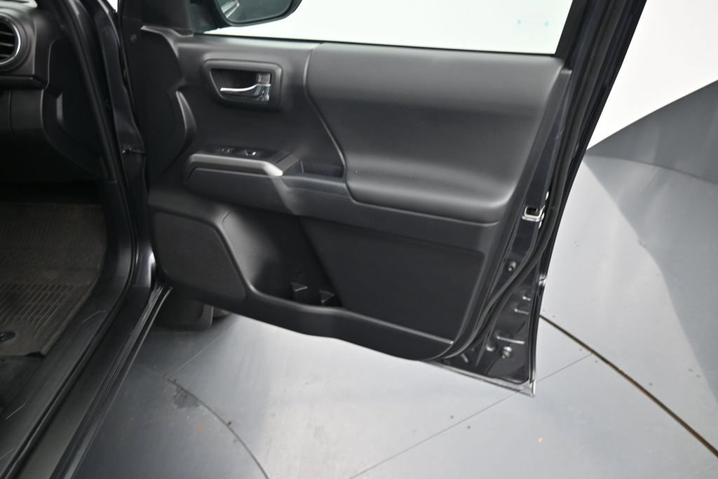 Used 2023 Toyota Tacoma TRD Off-Road AWD/4WD image 12