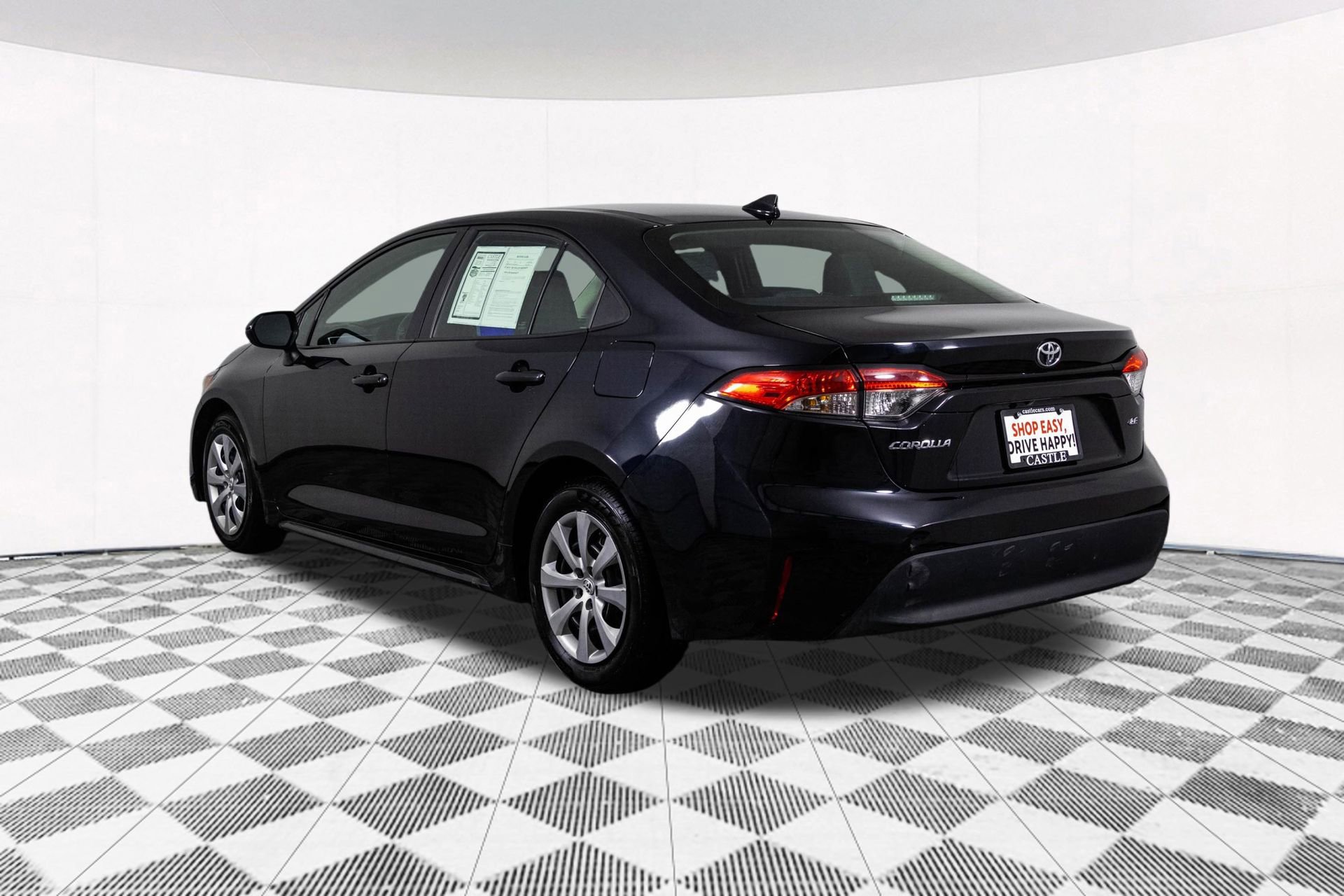 Used 2023 Toyota Corolla LE FWD image 12