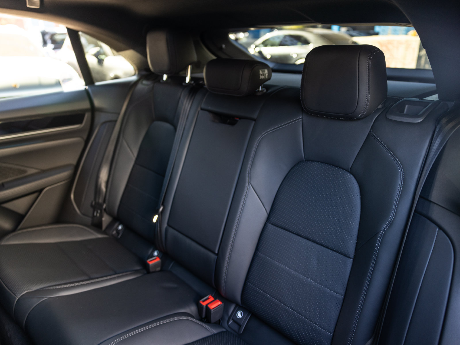 New 2026 Porsche Macan Electric RWD image 29