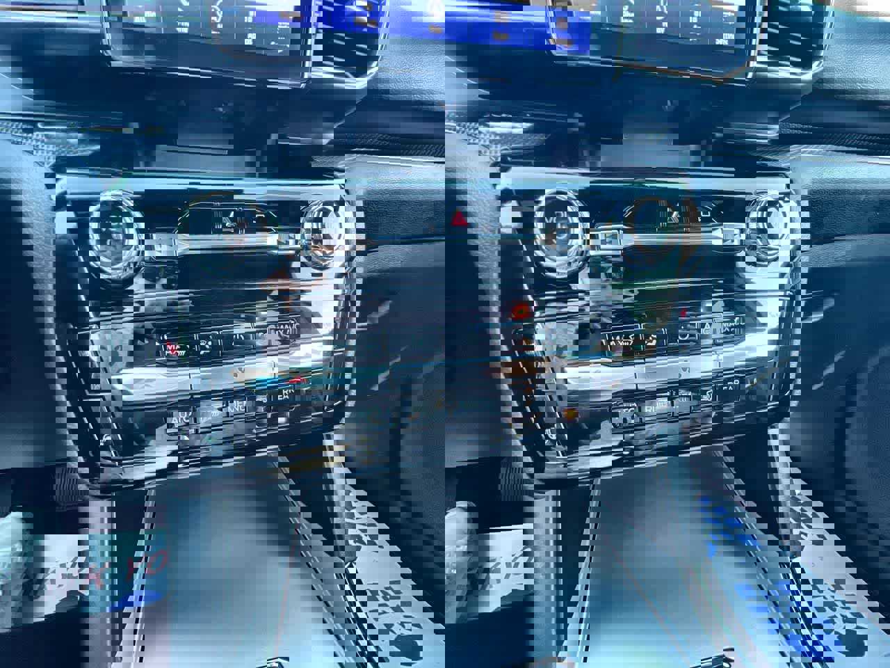 Used 2023 Ford Explorer ST-Line w/ Class IV Trailer Tow Package image 18