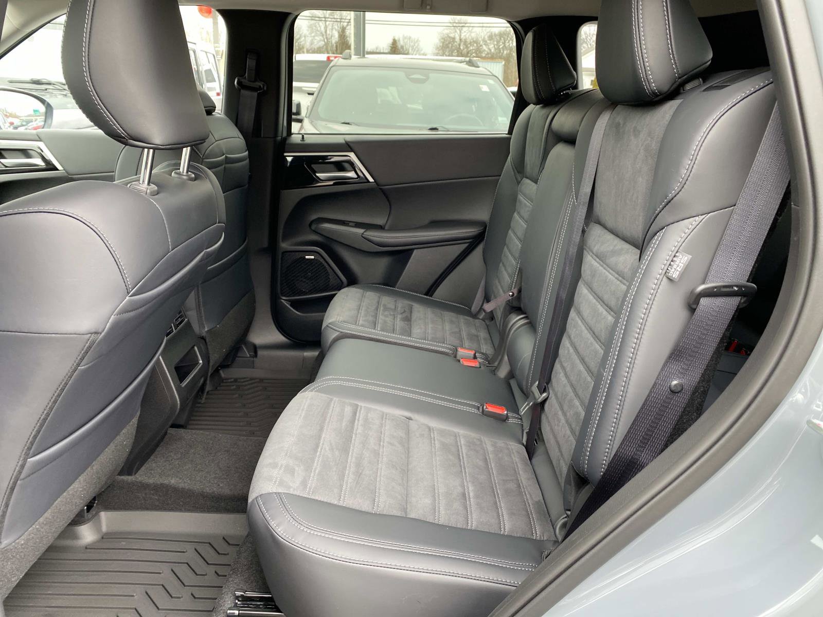 New 2026 Mitsubishi Outlander SE AWD/4WD image 6