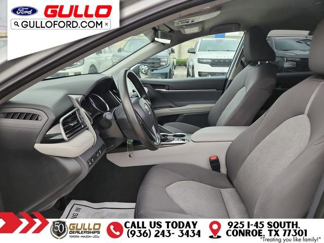Used 2022 Toyota Camry LE w/ Carpet Mat Package (TMS) AWD/4WD image 28