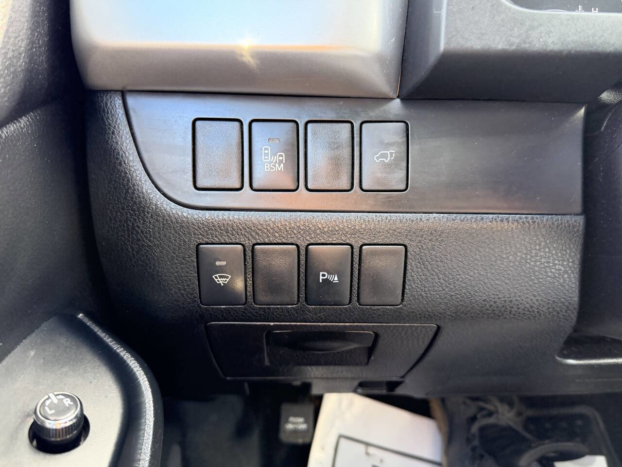 Used 2014 Toyota Highlander Limited image 14