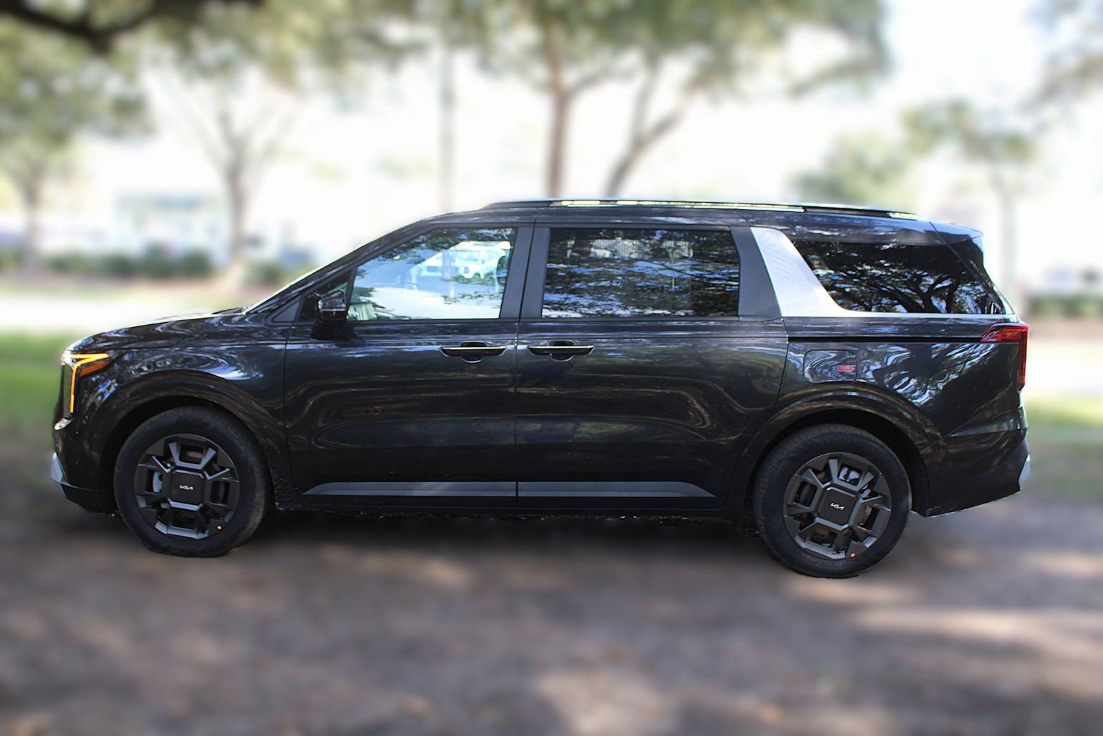 New 2026 Kia Carnival EX image 17