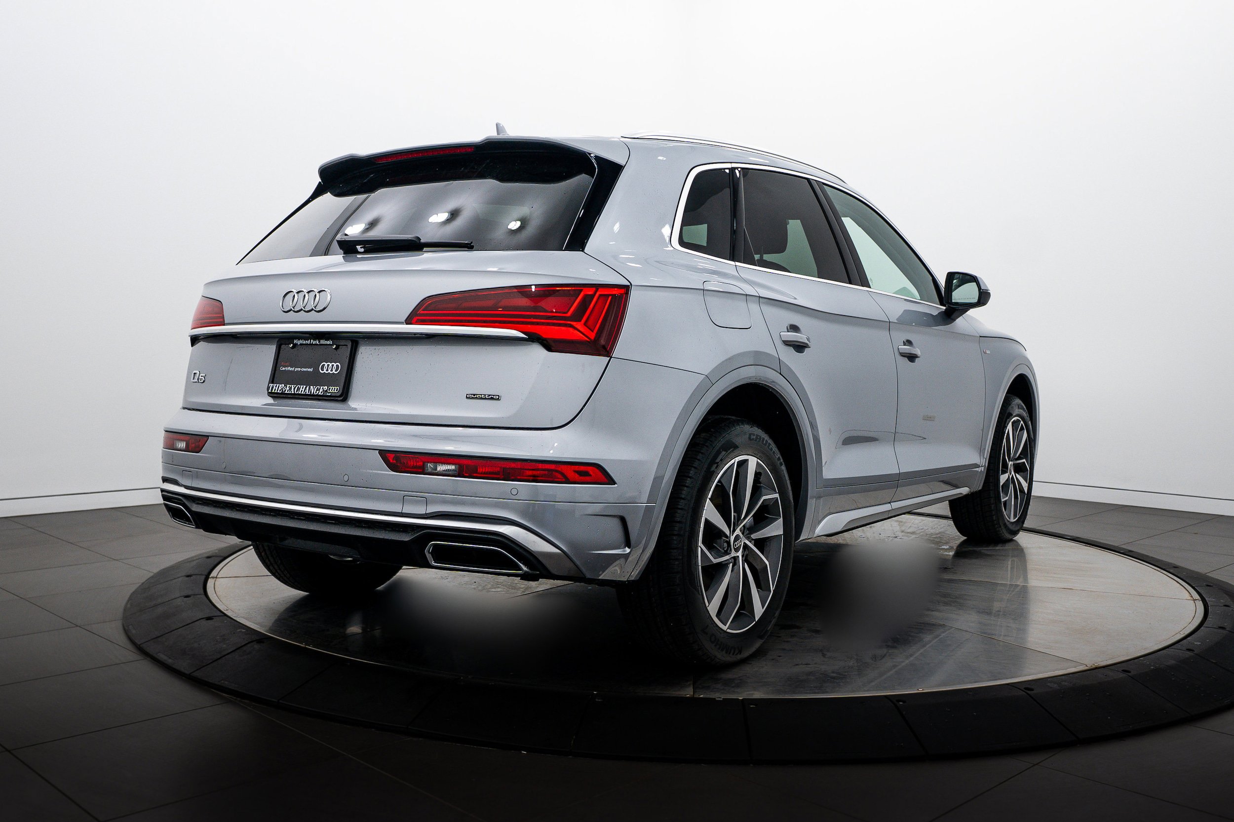 Certified 2023 Audi Q5 2.0T Premium Plus w/ Premium Plus Package AWD/4WD image 3