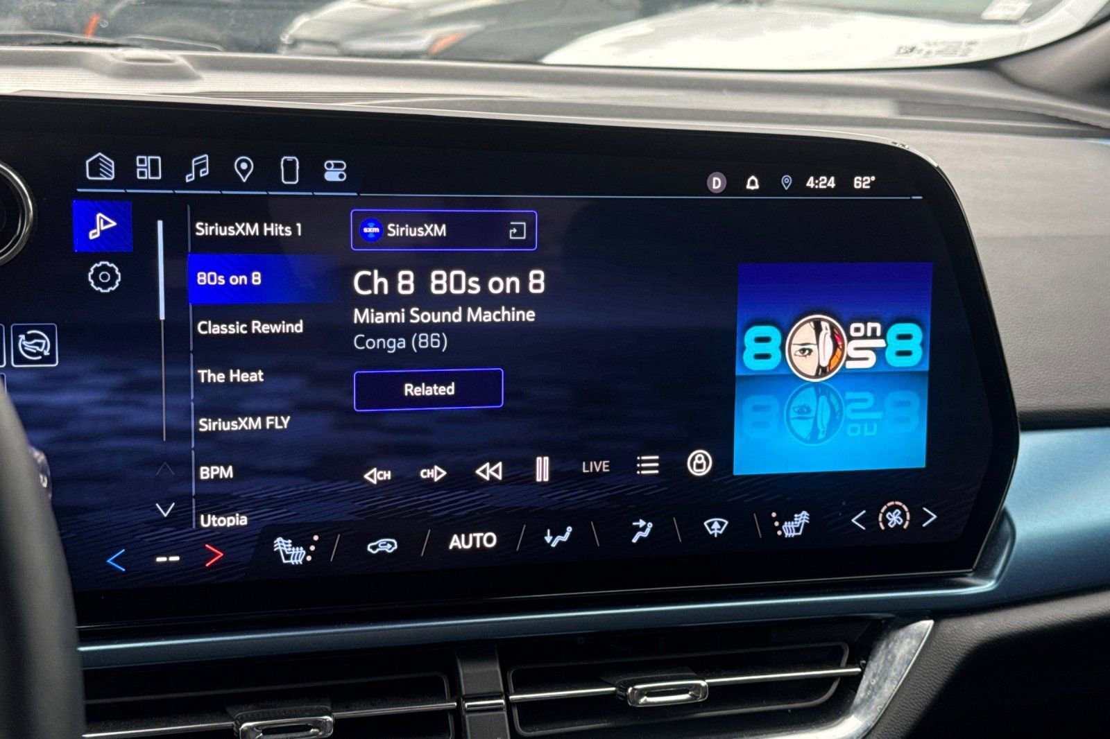 Used 2025 Chevrolet Equinox EV LT w/ Convenience Package FWD image 26