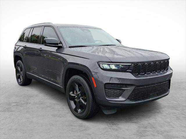 Certified 2023 Jeep Grand Cherokee Altitude image 7