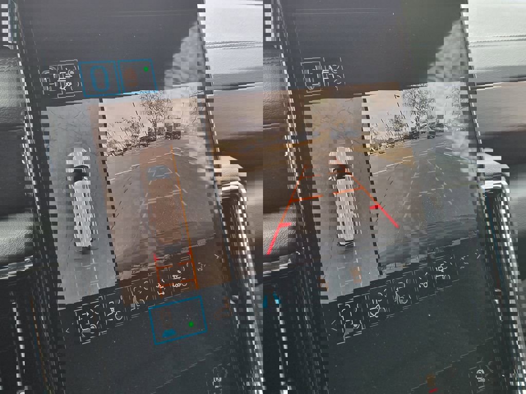 New 2026 GMC Yukon XL Denali w/ Denali Reserve Package image 10