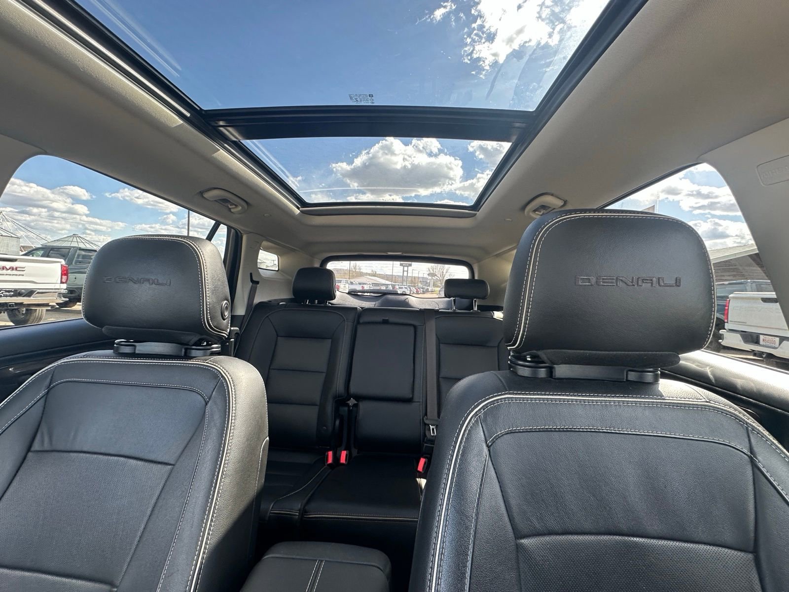 Used 2020 GMC Terrain Denali w/ GMC Pro Grade Package AWD/4WD image 18