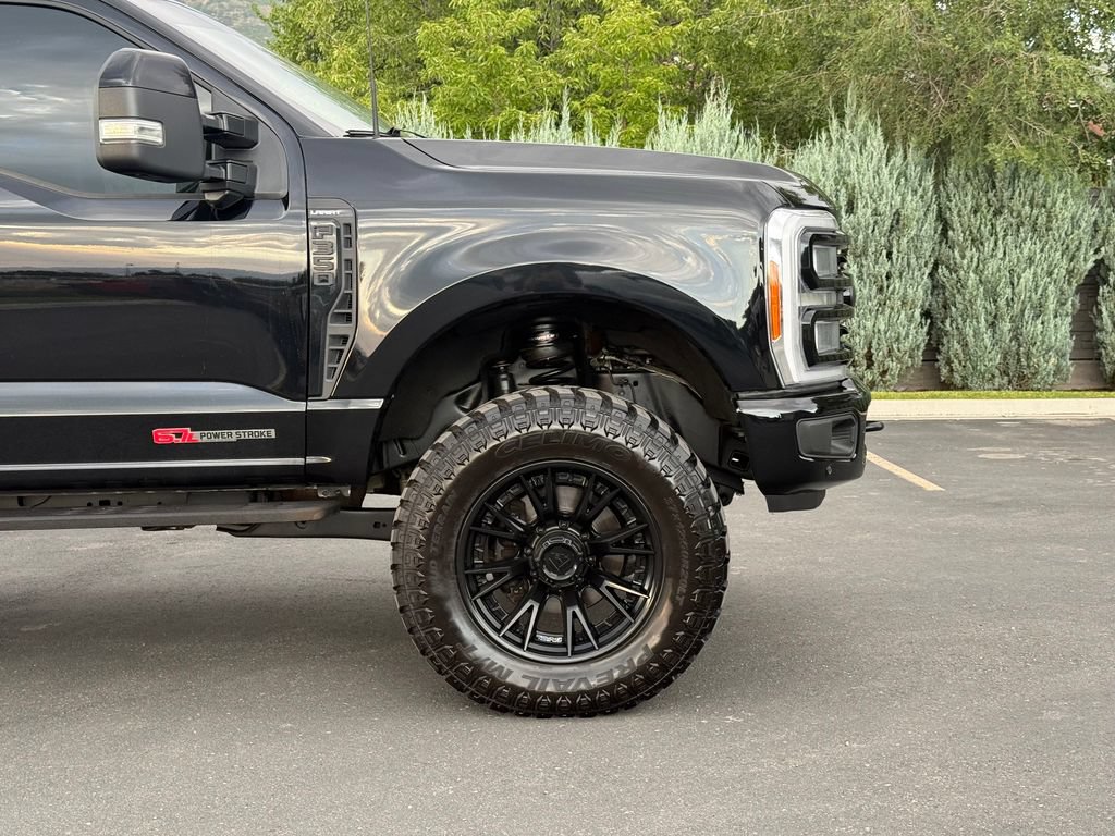 Used 2023 Ford F350 Lariat w/ Lariat Ultimate Package AWD/4WD image 6