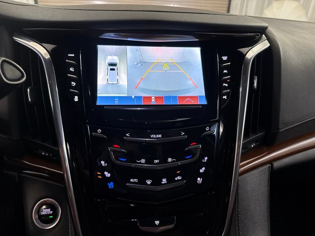 Used 2018 Cadillac Escalade ESV Luxury RWD image 35