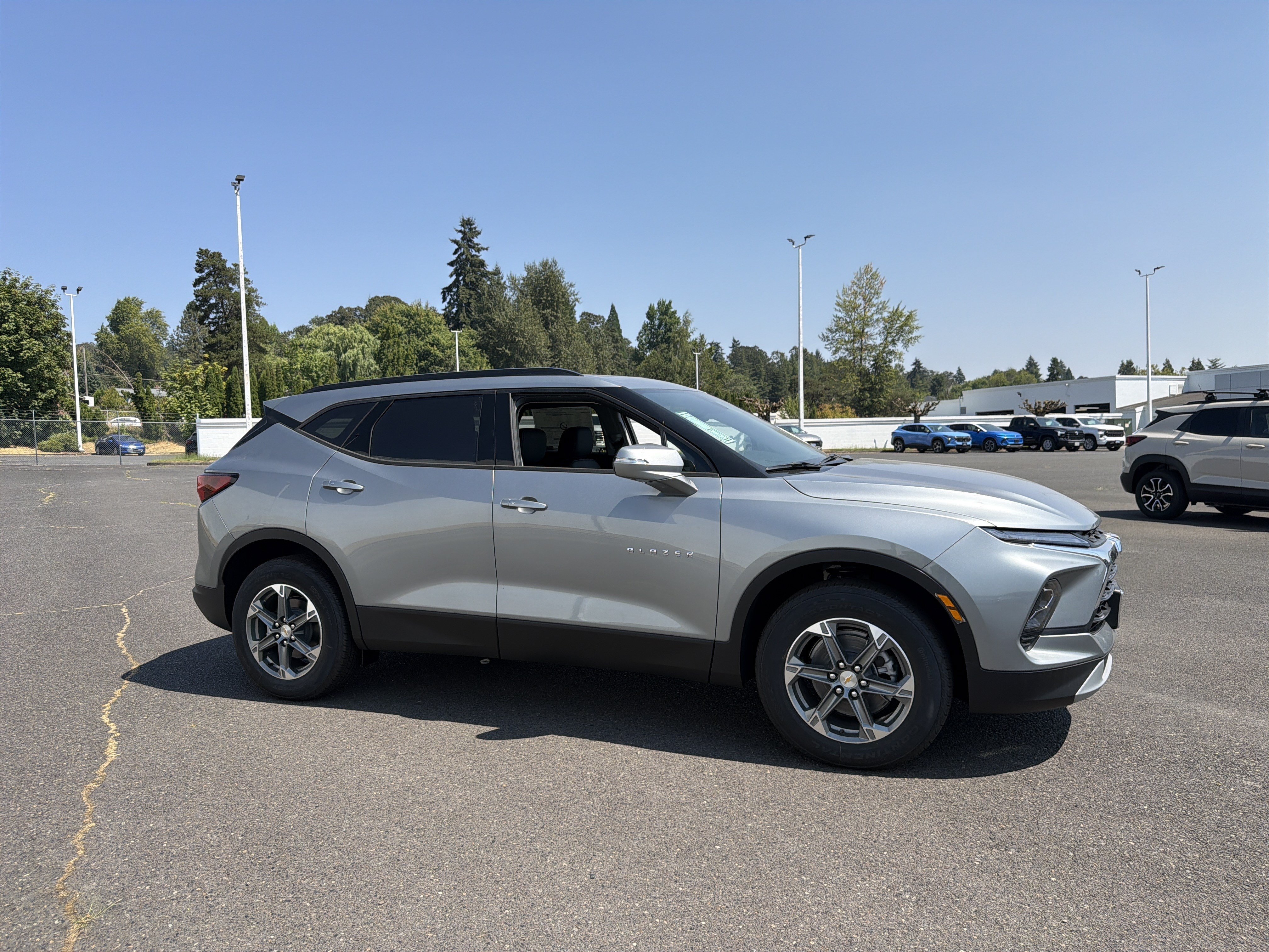 New 2026 Chevrolet Blazer LT w/ Sound & Technology Package AWD/4WD image 7