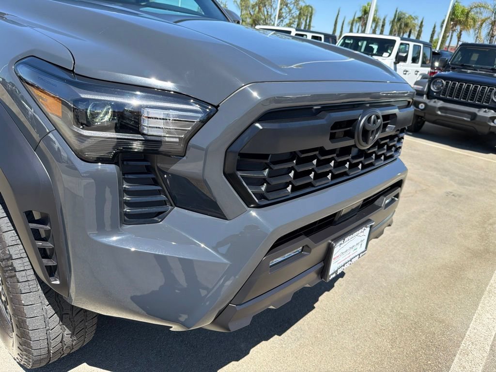 Used 2025 Toyota Tacoma TRD Off-Road AWD/4WD image 10