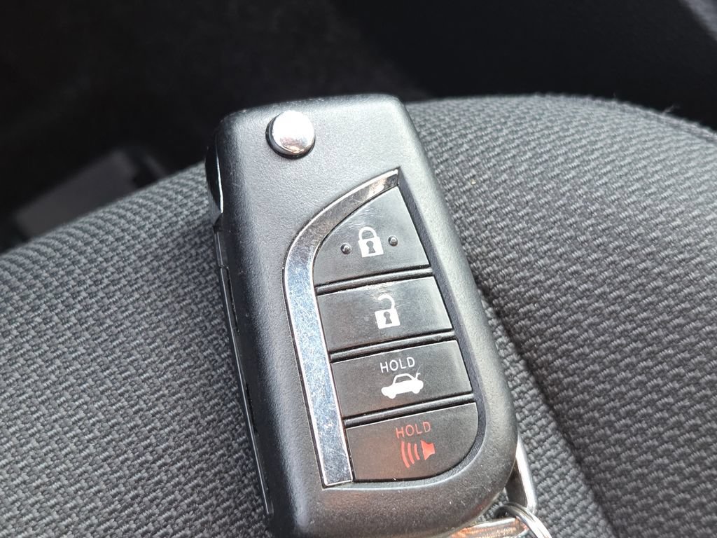 Used 2020 Toyota Corolla SE FWD image 32