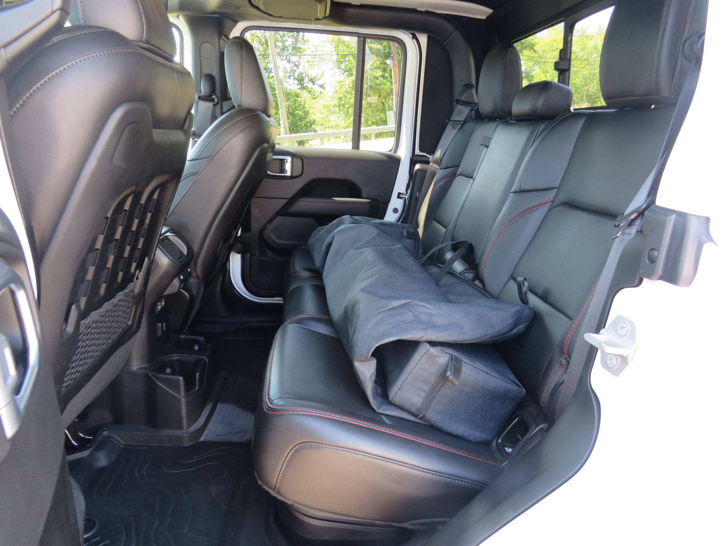 Used 2021 Jeep Gladiator Rubicon AWD/4WD image 8
