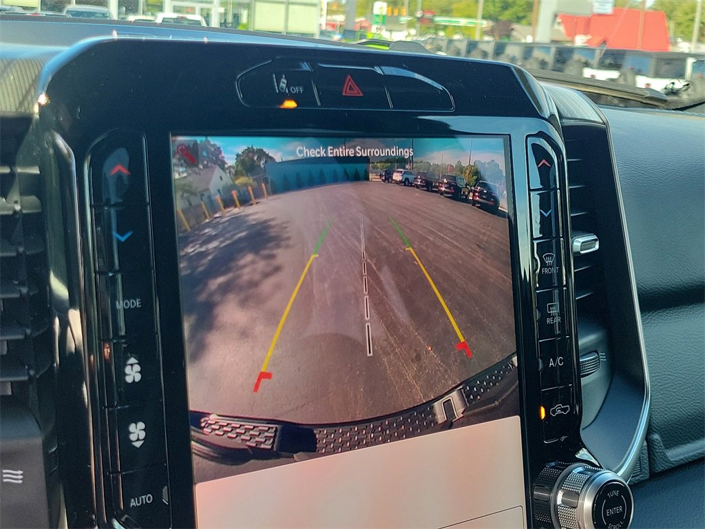 New 2026 RAM 1500 4x4 Crew Cab image 29