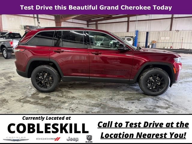 New 2026 Jeep Grand Cherokee Altitude AWD/4WD image 3