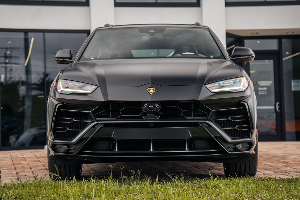 Used 2022 Lamborghini Urus AWD/4WD image 8