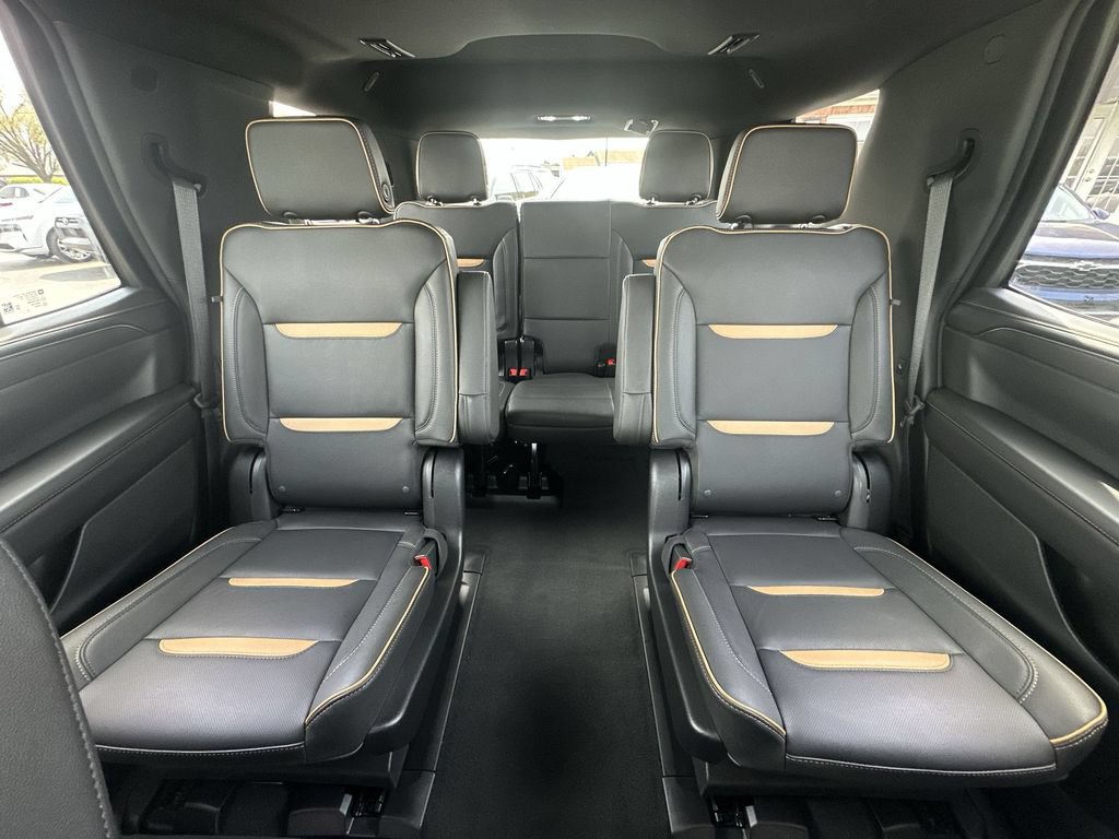 Used 2024 GMC Yukon AT4 w/ Technology Package AWD/4WD image 22
