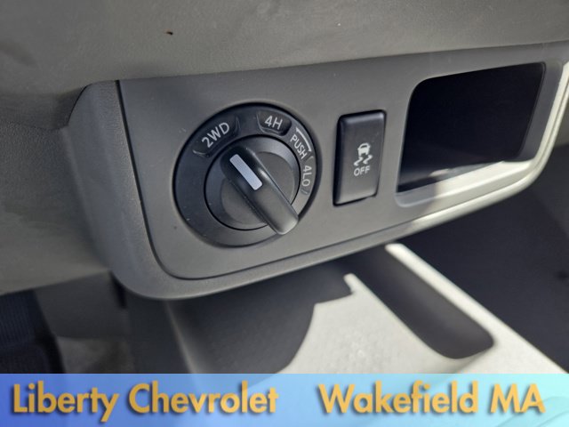 Used 2015 Nissan Frontier SV AWD/4WD image 16