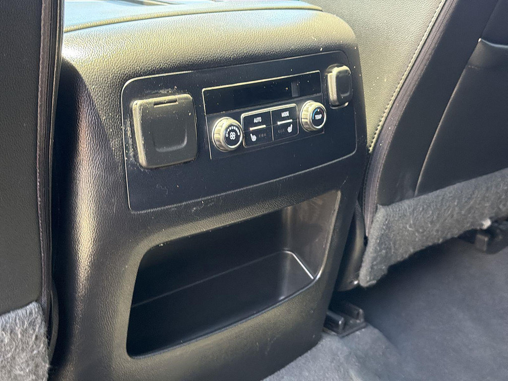Used 2019 GMC Yukon XL SLT AWD/4WD image 41