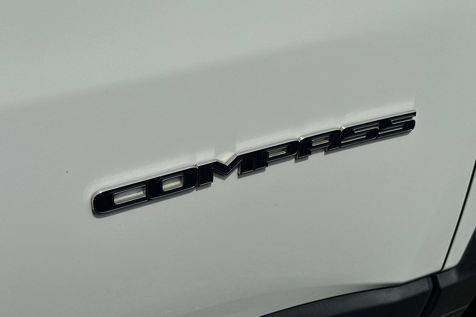 Used 2022 Jeep Compass Latitude AWD/4WD image 6