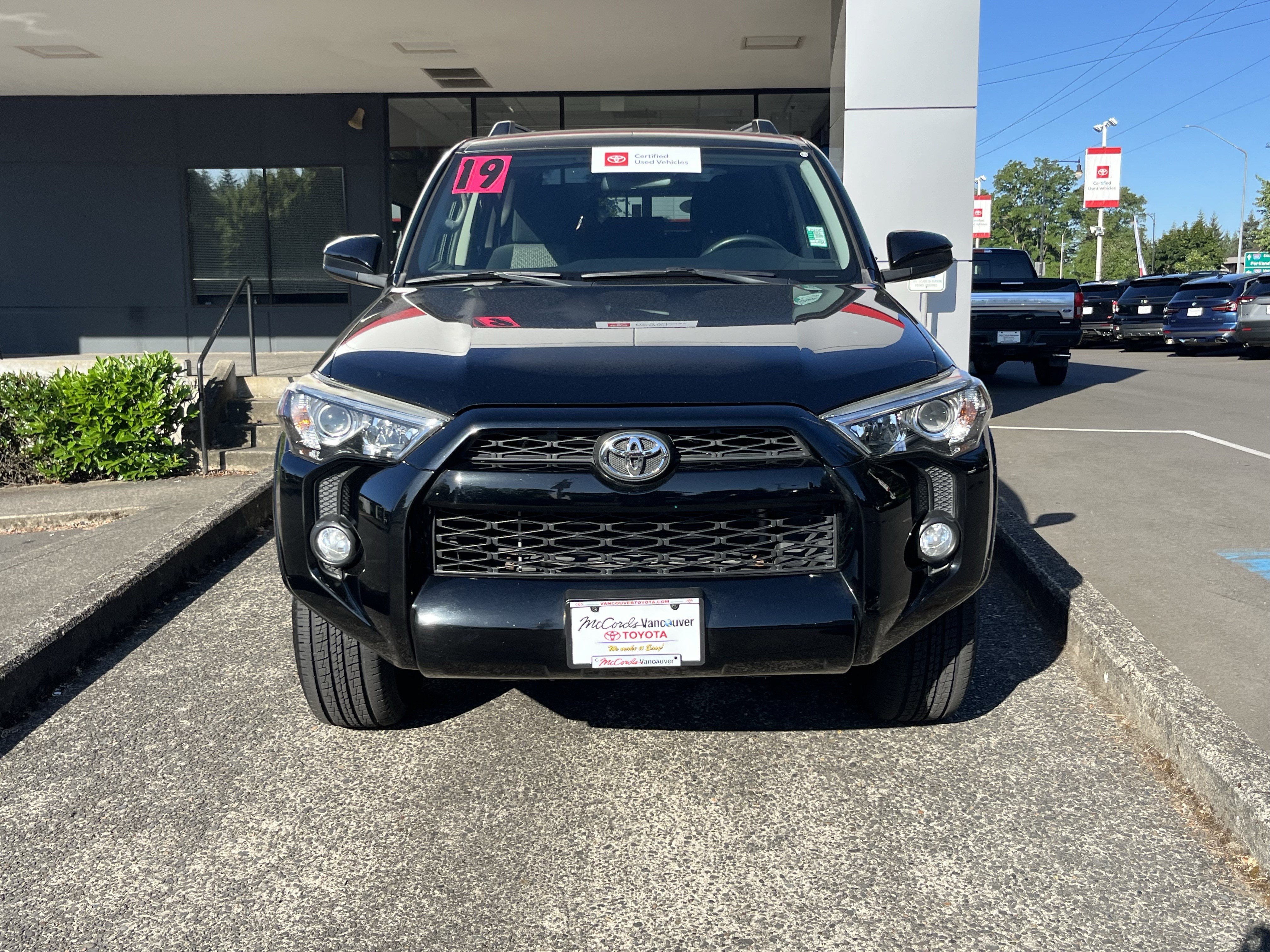 Certified 2019 Toyota 4Runner SR5 AWD/4WD image 2