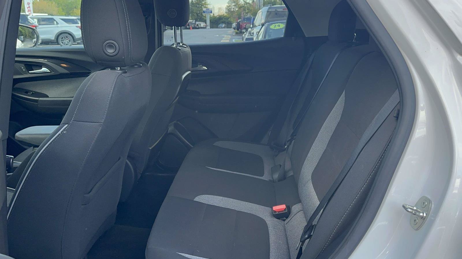 Used 2022 Chevrolet TrailBlazer LT AWD/4WD image 14