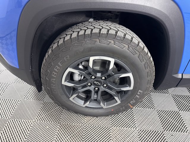 New 2026 Chevrolet Equinox ACTIV w/ Convenience Package III FWD image 9