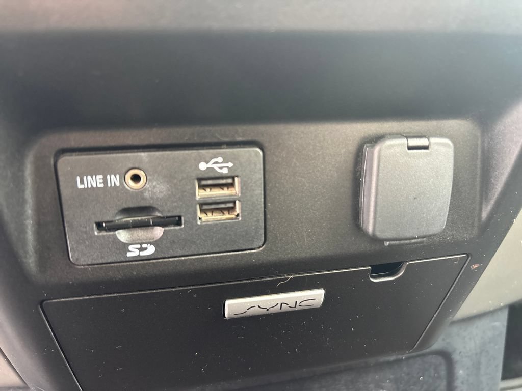 Used 2015 Ford F150 Lariat AWD/4WD image 32