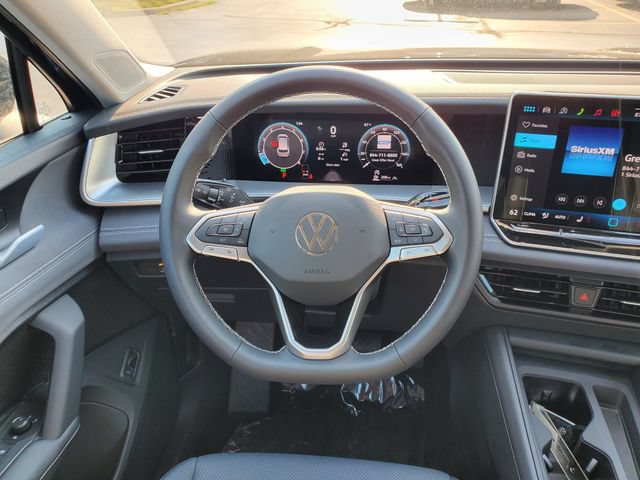 New 2026 Volkswagen Tiguan SE AWD/4WD image 13