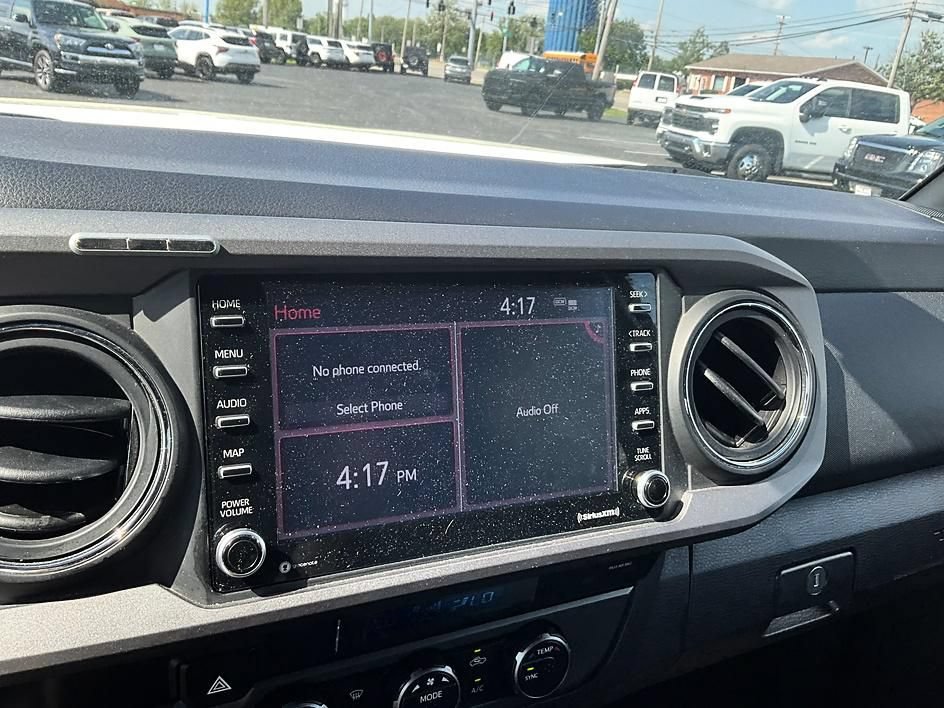 Used 2023 Toyota Tacoma TRD Off-Road AWD/4WD image 19