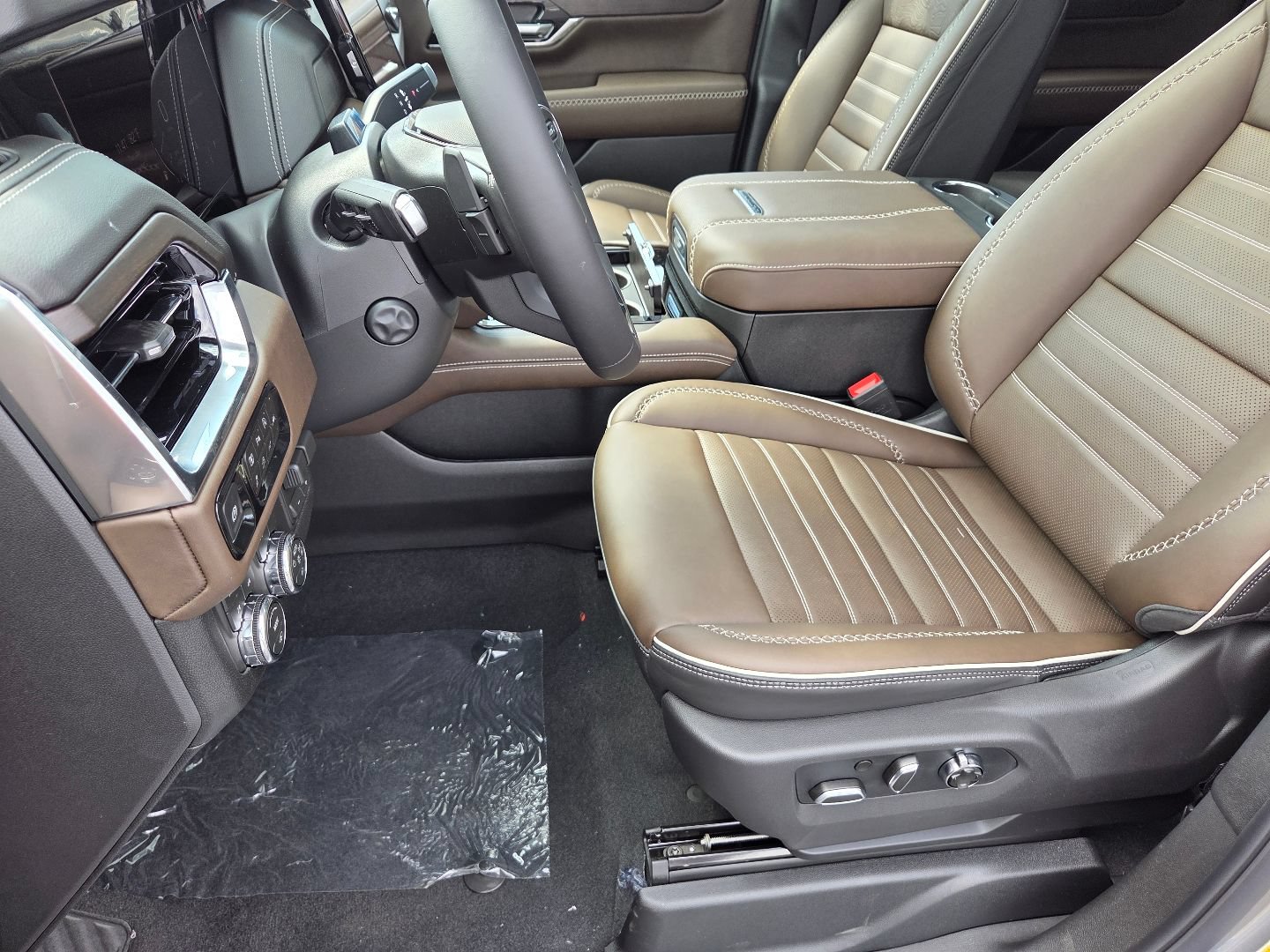 New 2026 GMC Yukon XL Denali Ultimate w/ LPO, Floor Liner Package AWD/4WD image 28