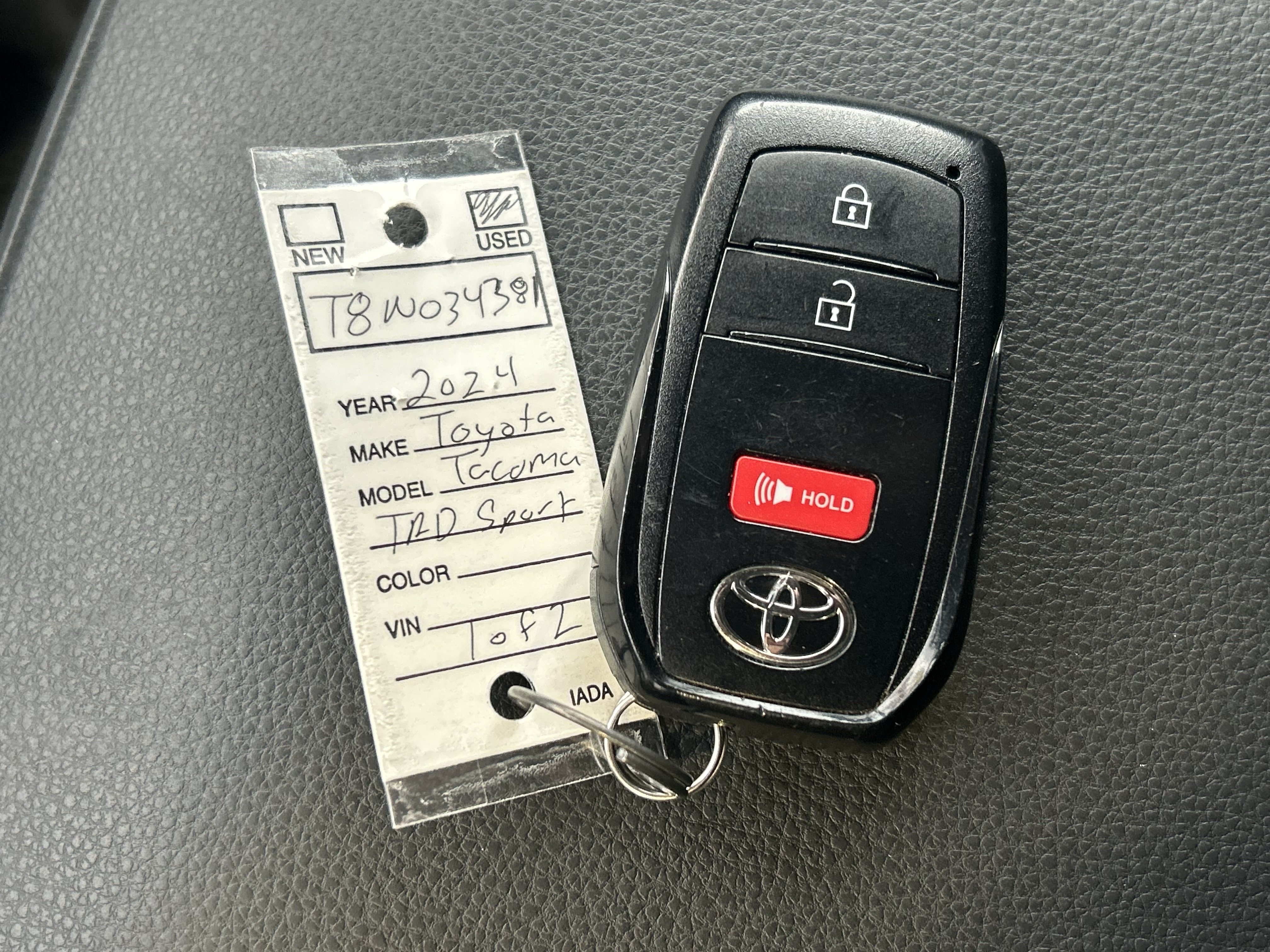 Certified 2024 Toyota Tacoma SR5 AWD/4WD image 34
