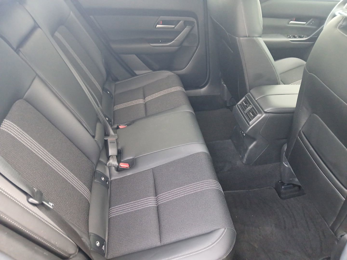 Used 2025 MAZDA CX-50 AWD 2.5 S w/ Premium Package image 21