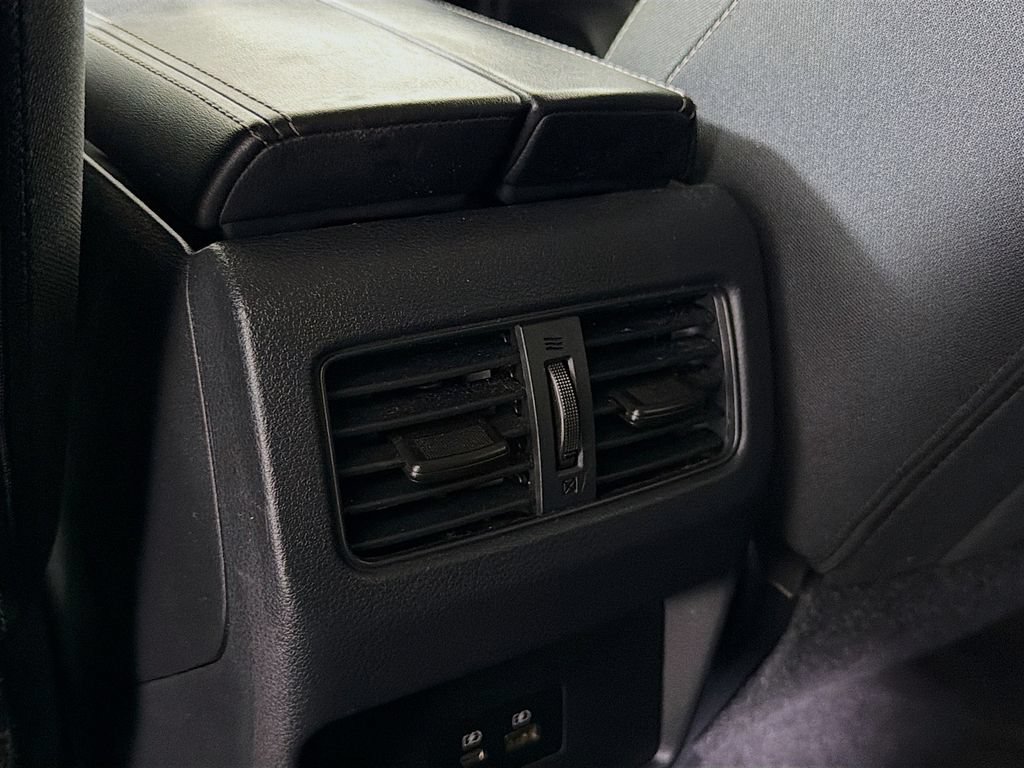 Used 2022 Nissan Rogue SV FWD image 27