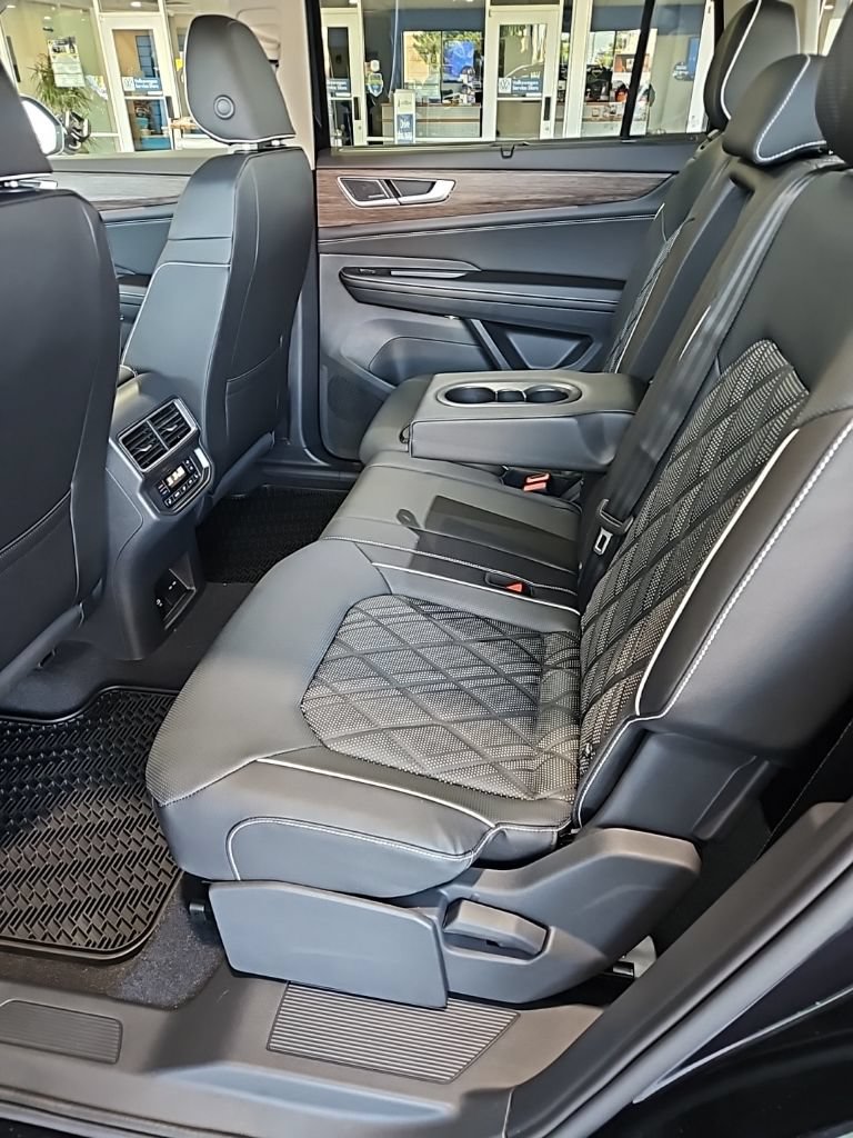 New 2026 Volkswagen Atlas SEL Premium R-Line AWD/4WD image 24