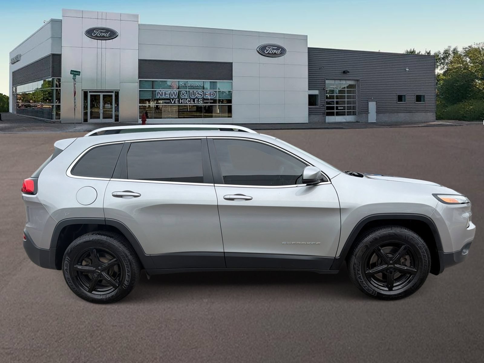 Used 2017 Jeep Cherokee Latitude w/ Safety/Convenience Group AWD/4WD image 10