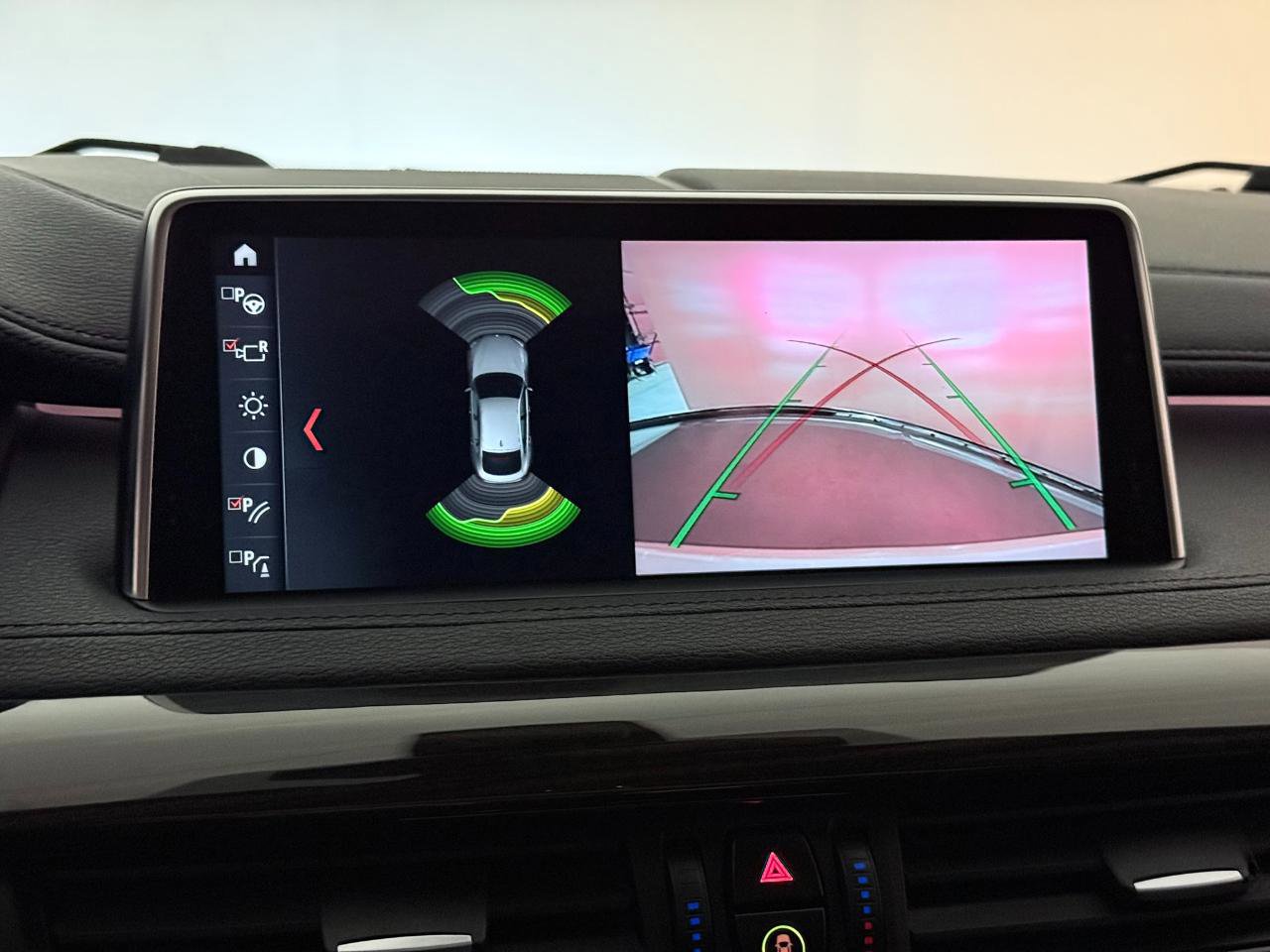 Used 2019 BMW X6 xDrive50i w/ M Sport Package image 33