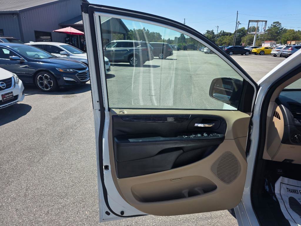 Used 2013 Dodge Grand Caravan SE image 6