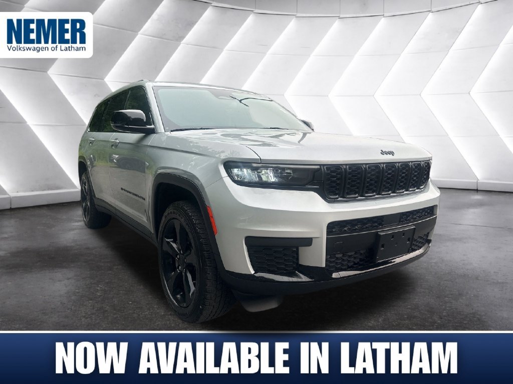 Used 2023 Jeep Grand Cherokee L Laredo AWD/4WD image 5
