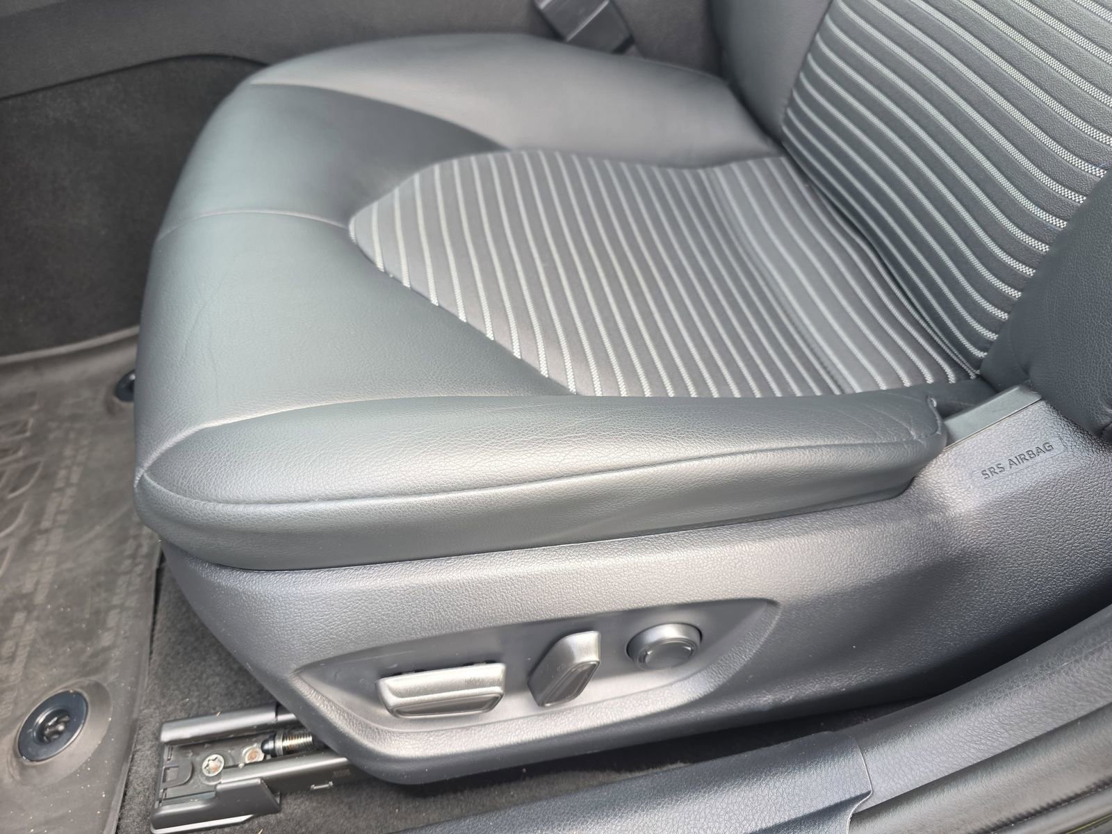 Used 2023 Toyota Camry SE image 27