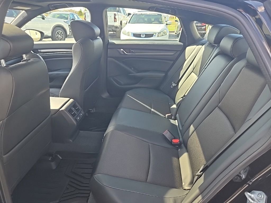Used 2022 Honda Accord Sport image 25