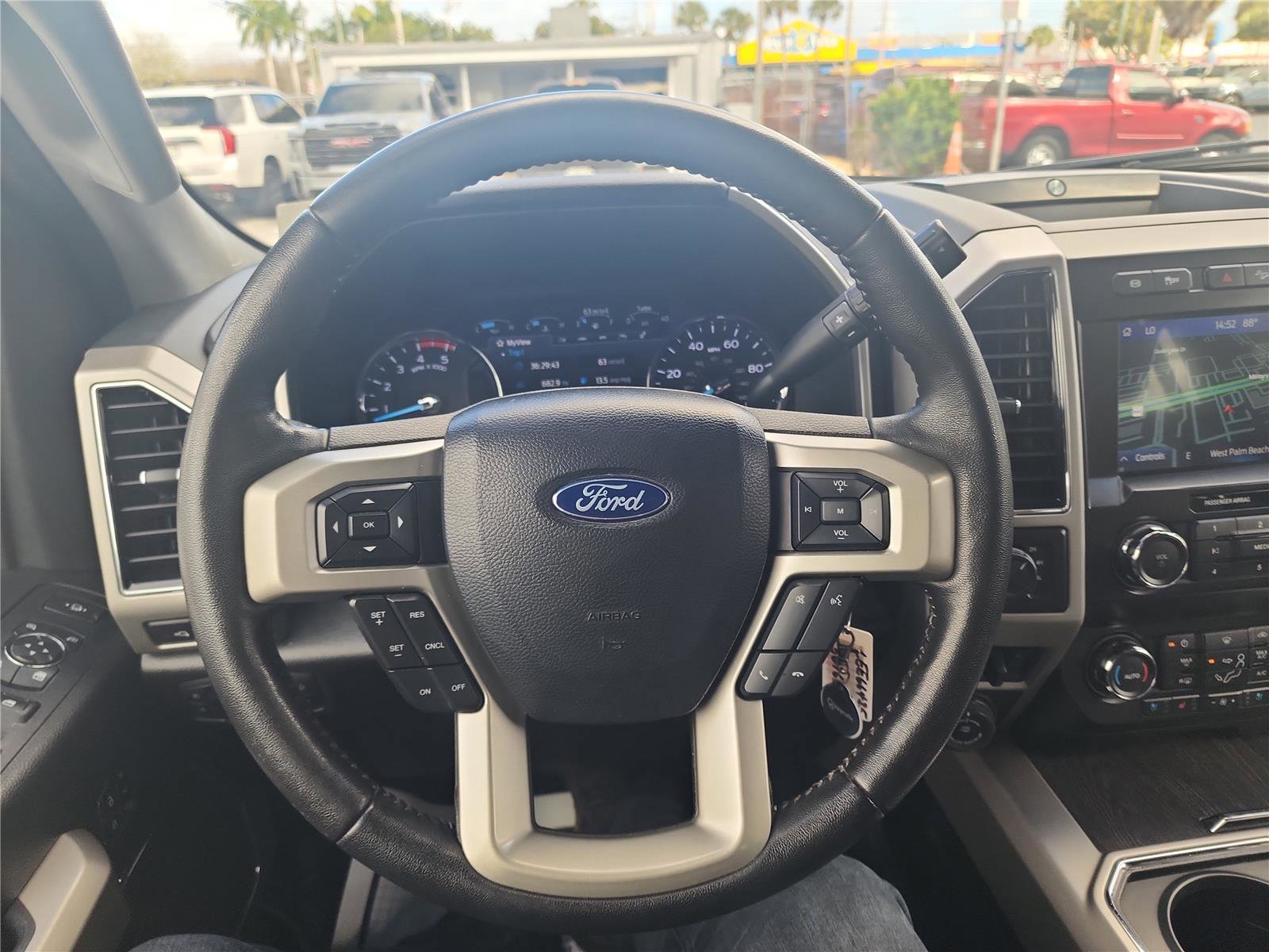 Certified 2020 Ford F250 Lariat w/ Chrome Package image 32