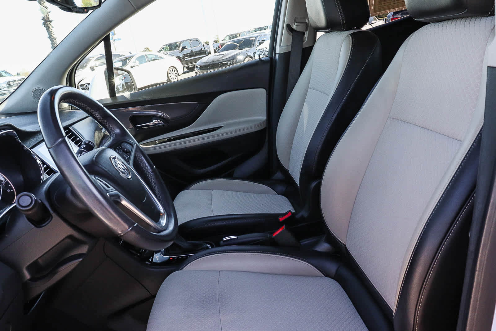 Used 2019 Buick Encore Preferred image 23